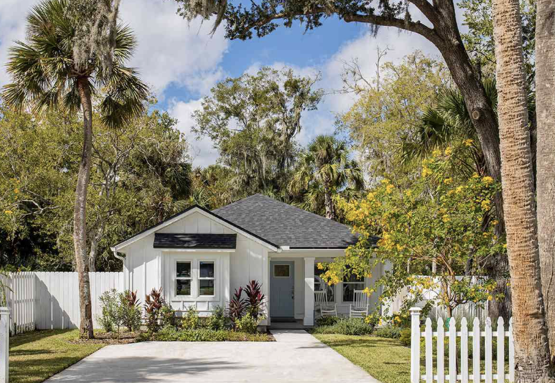 Garden Fence Ideas: 10 Popular Styles for Modern Gardens